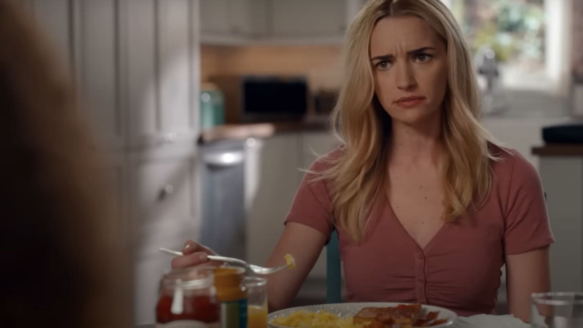 Georgia might be pregnant, and fans don't know who the father is (Image via YouTube/Netflix)